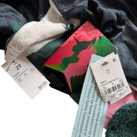 Wicked pajama set long sleeve slippers size 2T - Picture 3 of 3